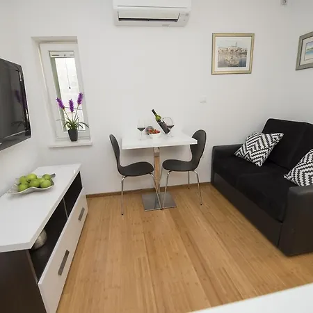 Annya Apartman *